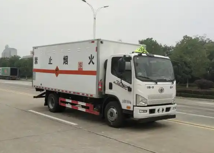万安爆破器材运输车可以上高速吗？